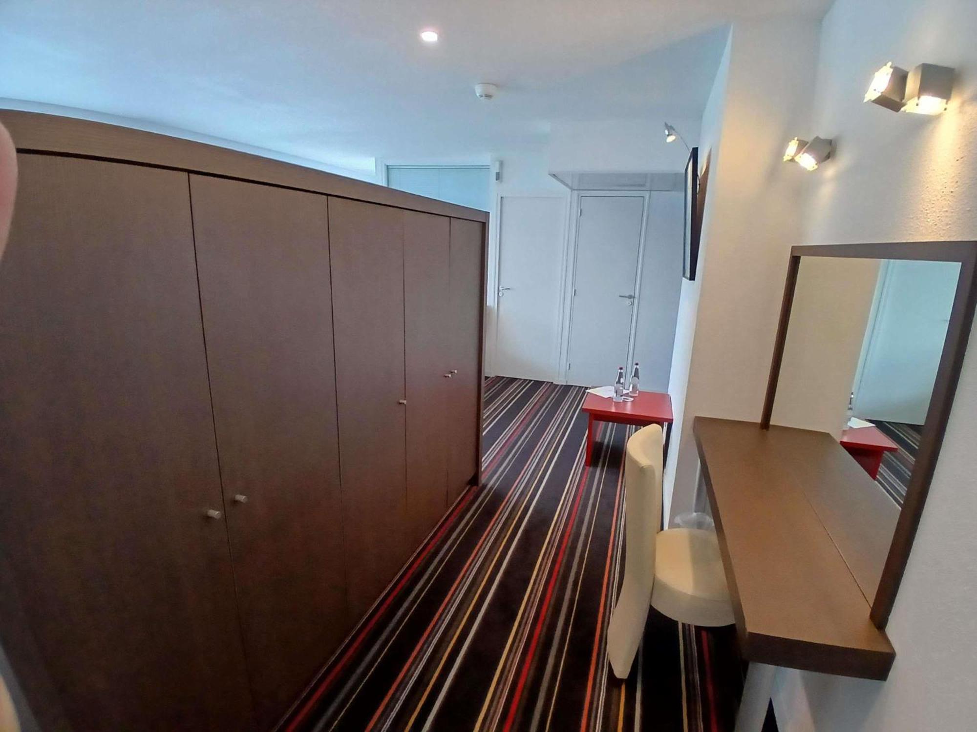 Ibis Styles Segre Ξενοδοχείο Εξωτερικό φωτογραφία